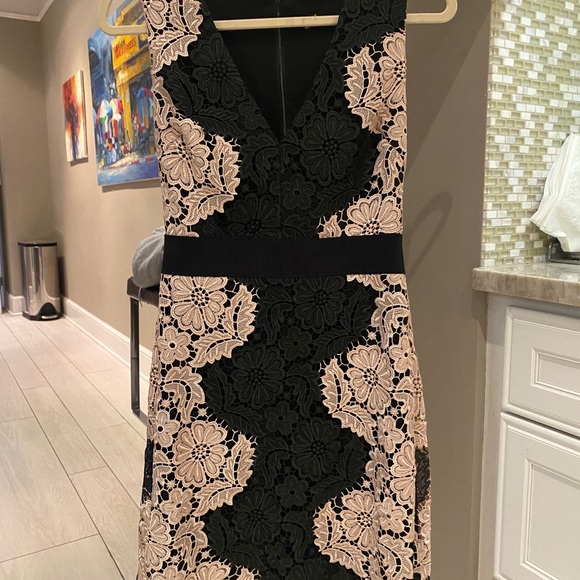 Alice and Olivia lace dress - Picture 2 of 4